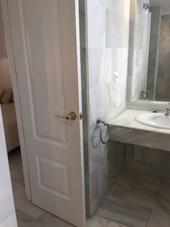 ماربيا Beautiful 2 Bedroom Apartment @ Puerto Banus! المظهر الخارجي الصورة