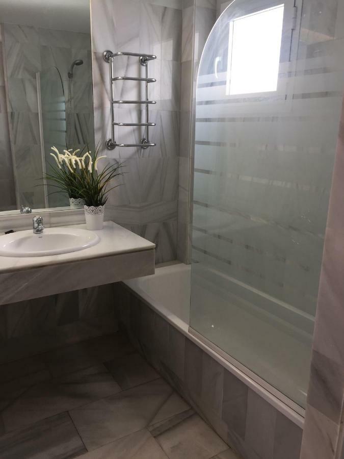ماربيا Beautiful 2 Bedroom Apartment @ Puerto Banus! المظهر الخارجي الصورة